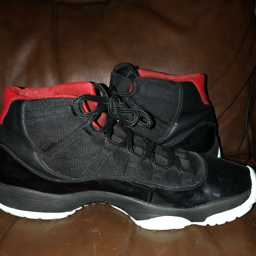 Air Jordan 11’s - Picture 2 of 6
